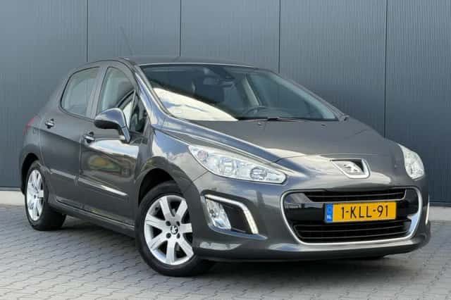 Peugeot 308 (2012) thumbnail 2