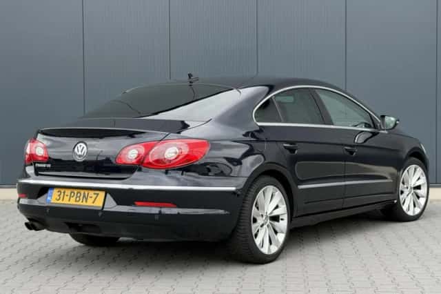 Volkswagen Passat (2011) thumbnail 4