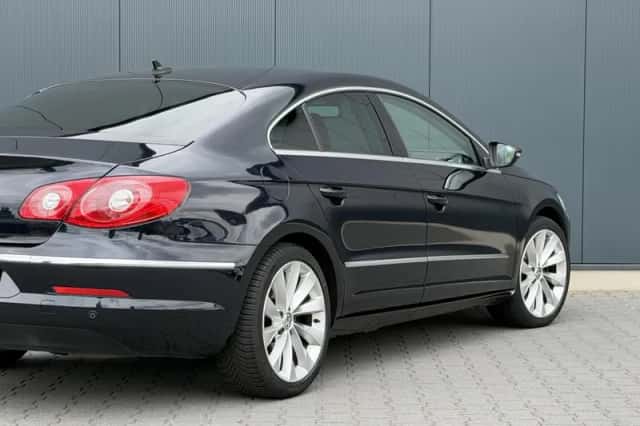 Volkswagen Passat (2011) thumbnail 5