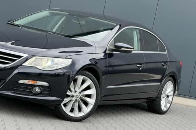Volkswagen Passat (2011) thumbnail 6