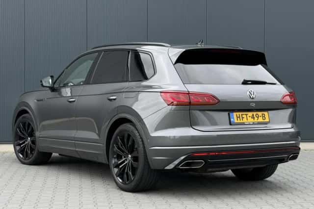 Volkswagen Touareg (2020) thumbnail 3