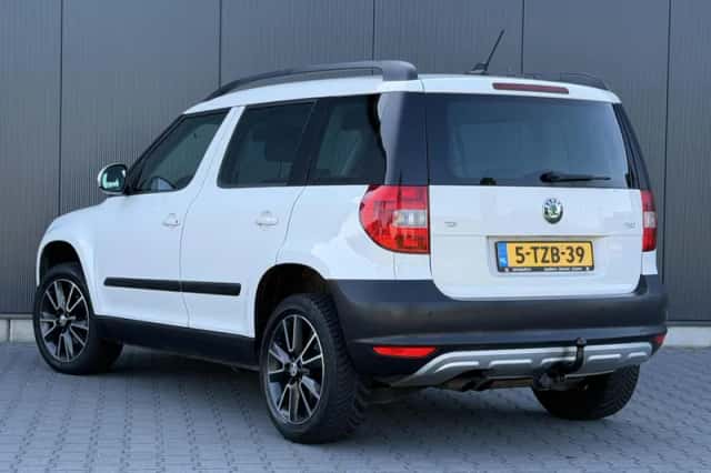 Škoda Yeti (2011) thumbnail 3