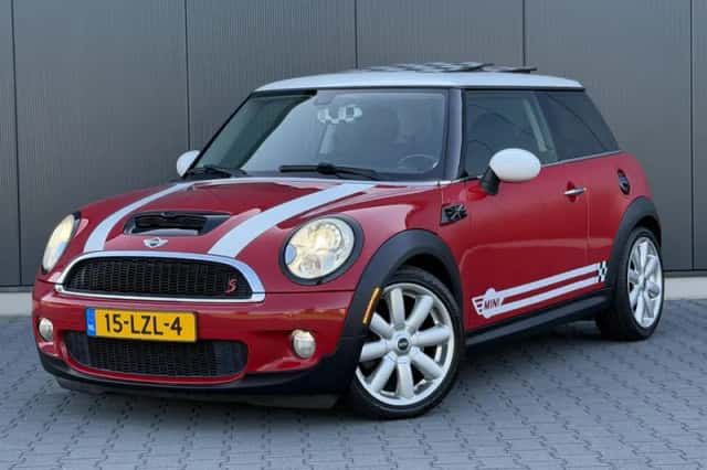 MINI Cooper S (2008) thumbnail 1