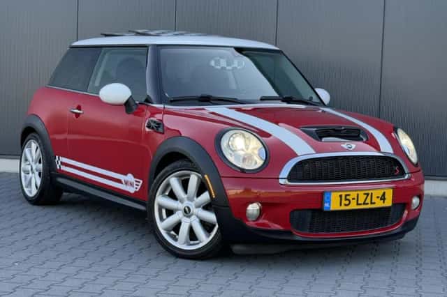 MINI Cooper S (2008) thumbnail 2