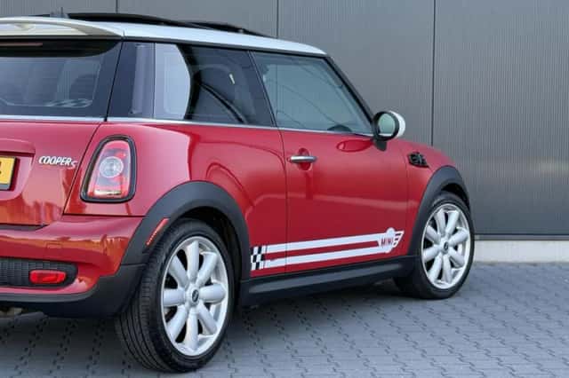 MINI Cooper S (2008) thumbnail 5