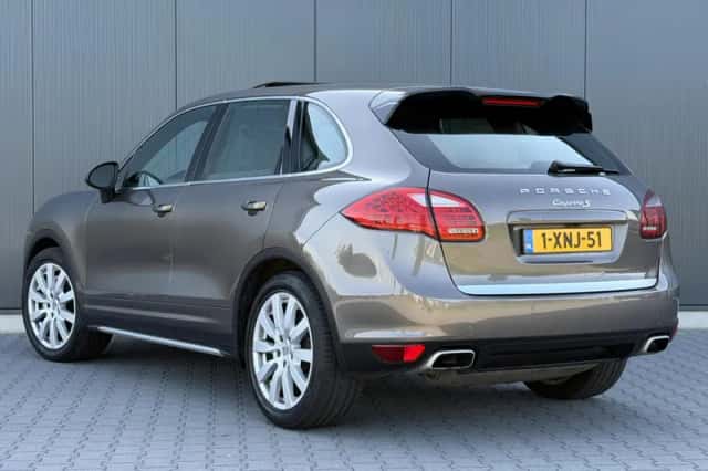 Porsche Cayenne (2014) thumbnail 3