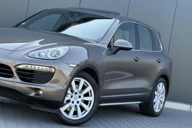 Porsche Cayenne (2014) thumbnail 6