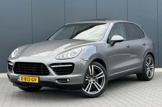 Porsche Cayenne (2010) thumbnail 1