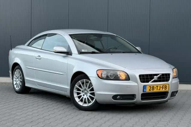 Volvo C70 (2006) thumbnail 2