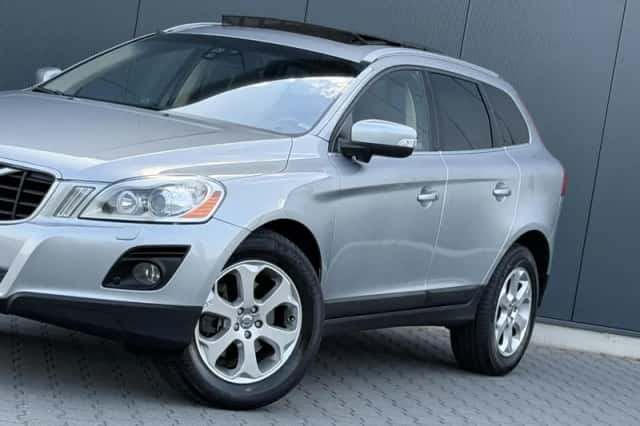 Volvo XC60 (2010) thumbnail 6