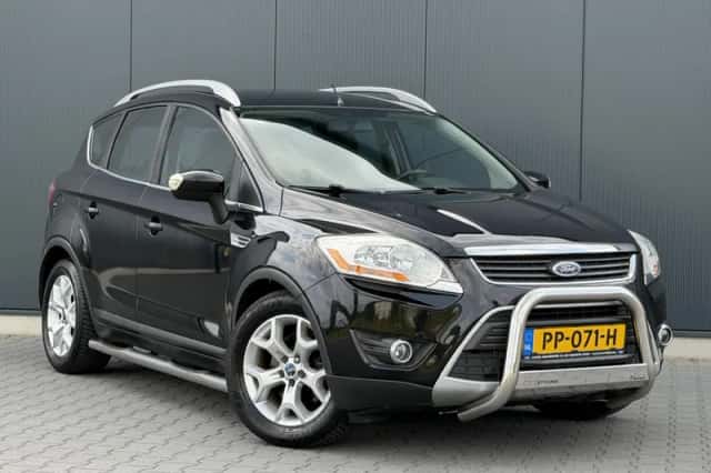 Ford Kuga (2010) thumbnail 2