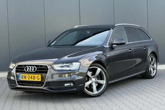 Audi A4 (2014) thumbnail 1