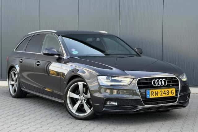Audi A4 (2014) thumbnail 2