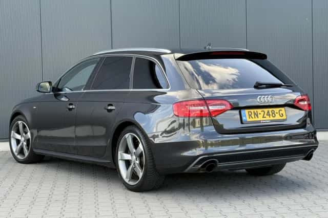 Audi A4 (2014) thumbnail 3
