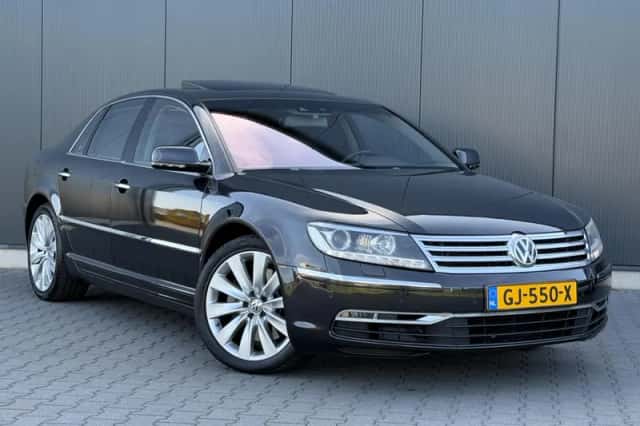 Volkswagen Phaeton (2011) thumbnail 2