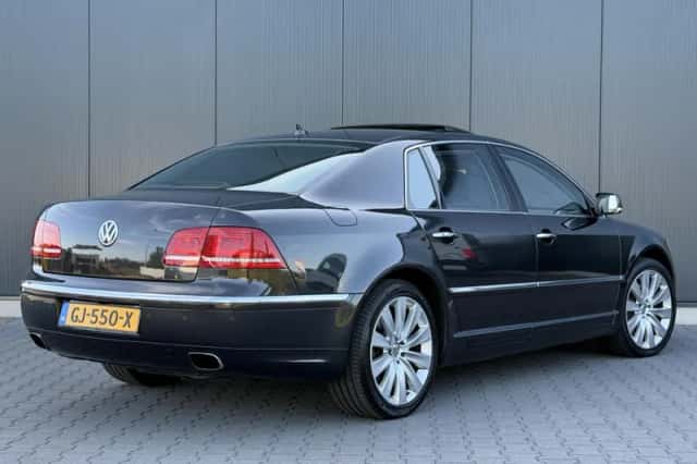 Volkswagen Phaeton (2011) thumbnail 4