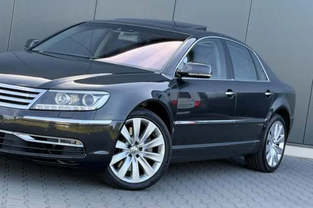 Volkswagen Phaeton (2011) thumbnail 6