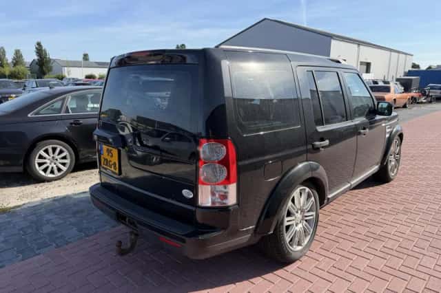 Land Rover Discovery (2013) thumbnail 4