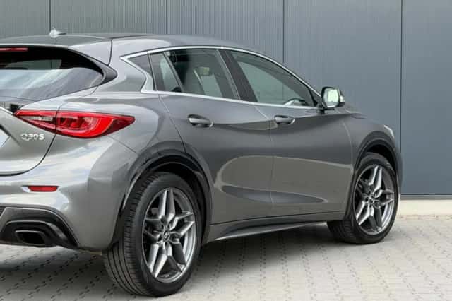 Infiniti Q30S (2016) thumbnail 5