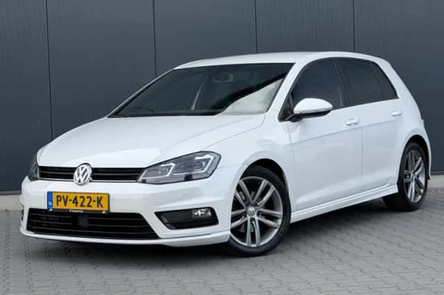Volkswagen Golf (2013) thumbnail 1