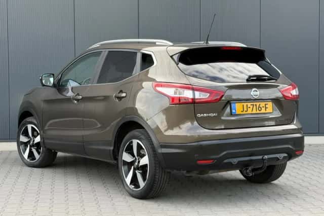 Nissan Qashqai (2016) thumbnail 3