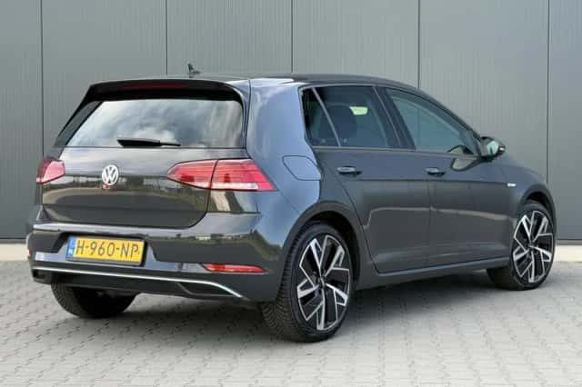 Volkswagen E-Golf (2020) thumbnail 4