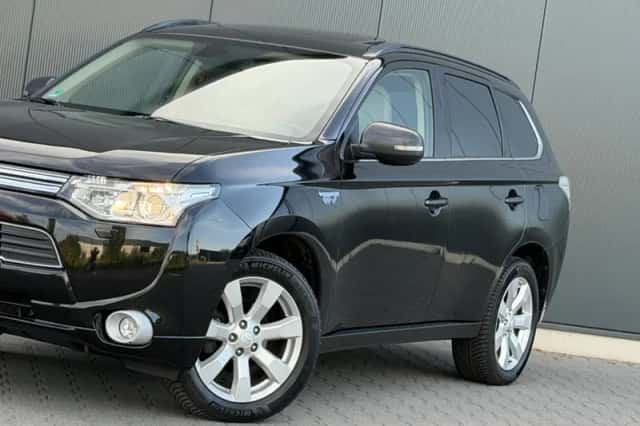 Mitsubishi Outlander (2014) thumbnail 6