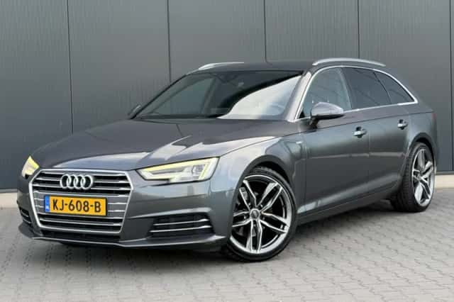 Audi A4 (2016) thumbnail 1
