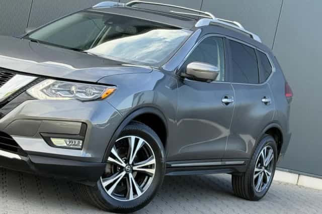 Nissan X-Trail (2017) thumbnail 6