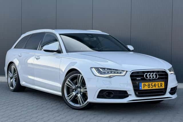 Audi A6 (2012) thumbnail 2