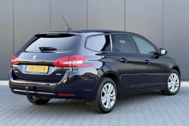 Peugeot 308 (2015) thumbnail 4