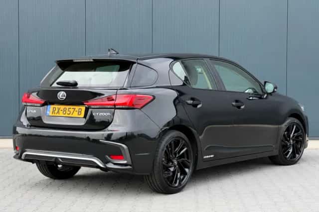 Lexus CT (2018) thumbnail 4