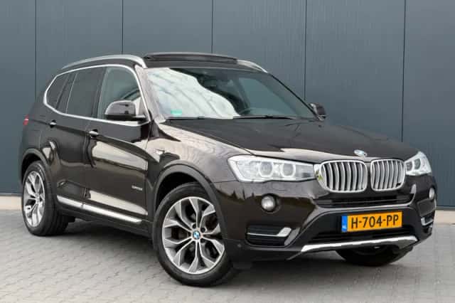 BMW X3 (2015) thumbnail 2