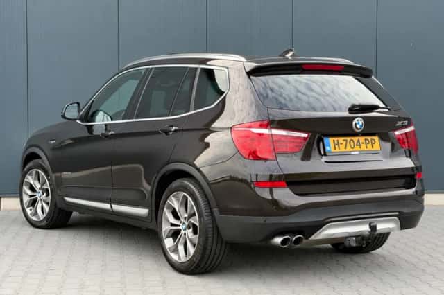 BMW X3 (2015) thumbnail 3