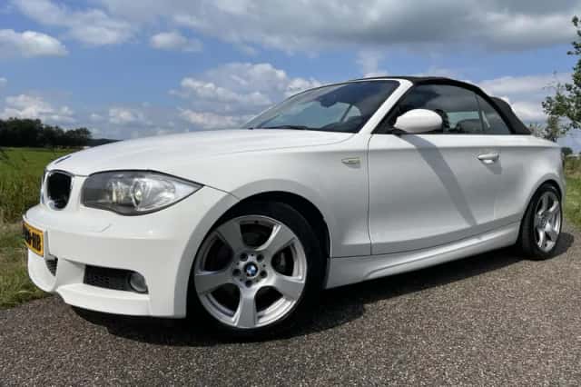 BMW 1-Serie (2009) thumbnail 1