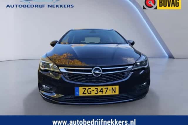 Opel Astra (2019) thumbnail 3