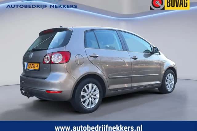 Volkswagen Golf (2013) thumbnail 2