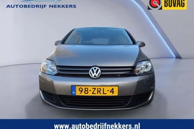 Volkswagen Golf (2013) thumbnail 3
