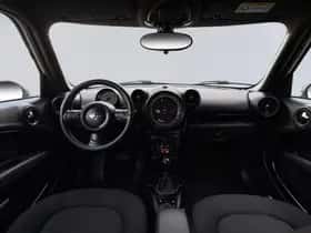 MINI Countryman (2016) thumbnail 12