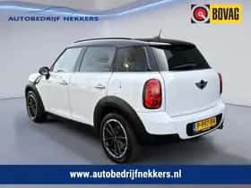 MINI Countryman (2016) thumbnail 5