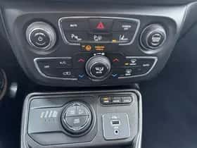 Jeep Compass (2020) thumbnail 13