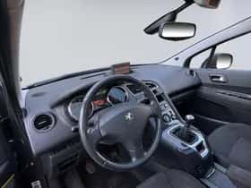 Peugeot 5008 (2010) thumbnail 12