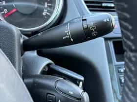 Peugeot 5008 (2010) thumbnail 16