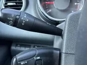 Peugeot 5008 (2010) thumbnail 17