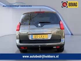 Peugeot 5008 (2010) thumbnail 6
