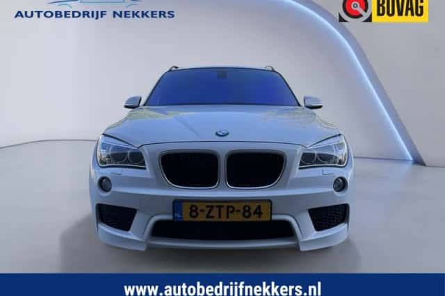 BMW X1 (2015) thumbnail 2