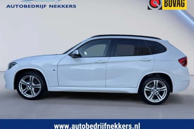 BMW X1 (2015) thumbnail 4