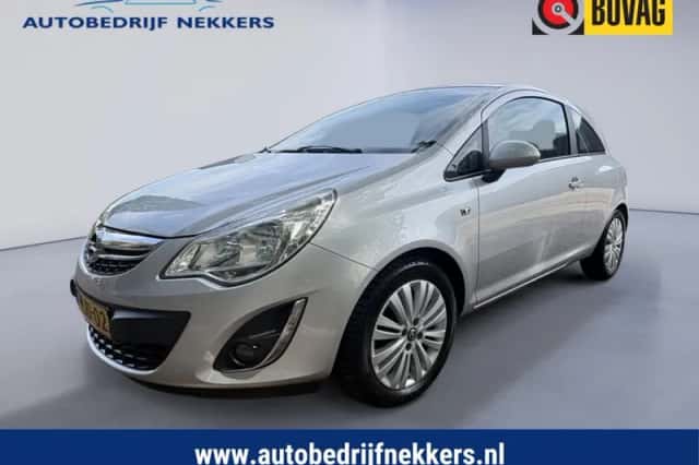 Opel Corsa (2013) thumbnail 1