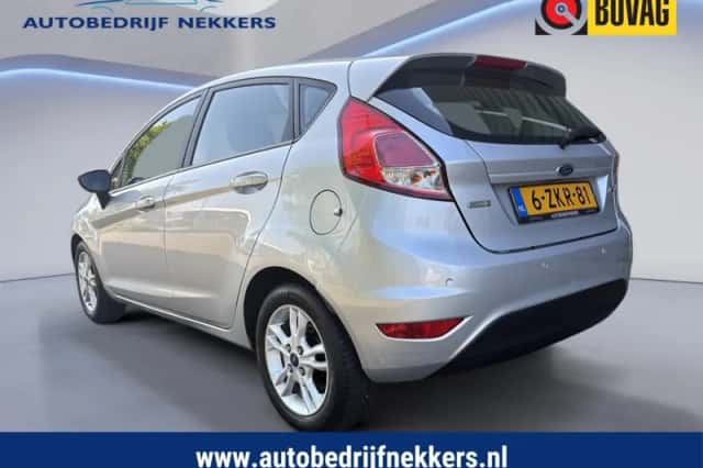 Ford Fiesta (2015) thumbnail 5