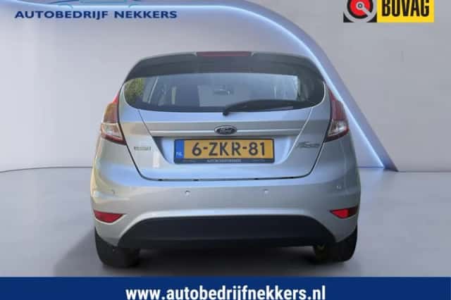 Ford Fiesta (2015) thumbnail 6